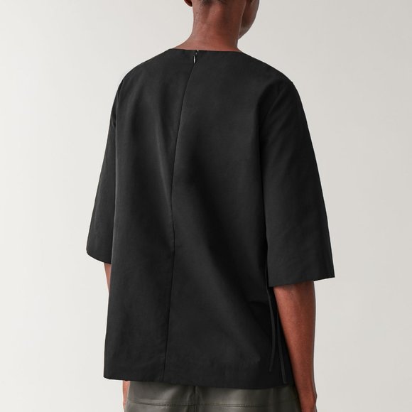 BLACK RING DETAIL TOP (NEW) - Picture 4 of 5